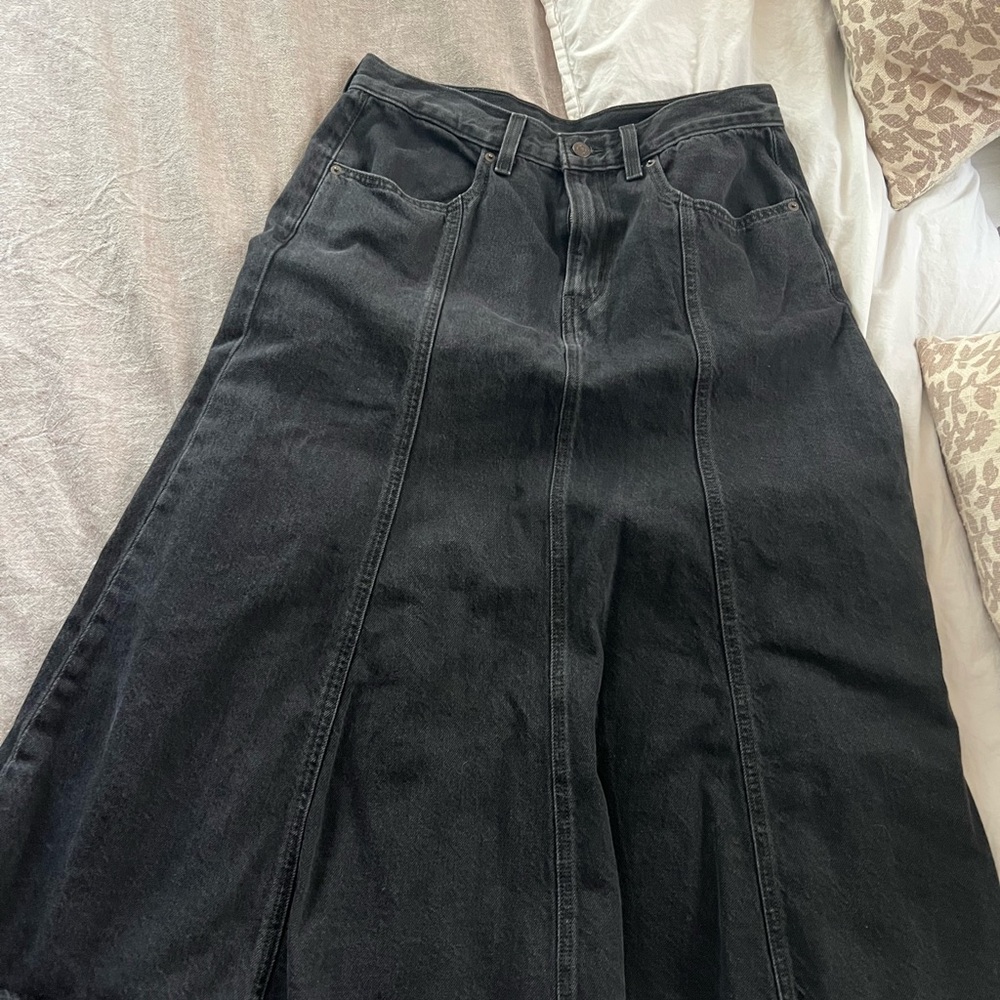 Levi’s Black Flare Wide Leg Jeans High-Waisted